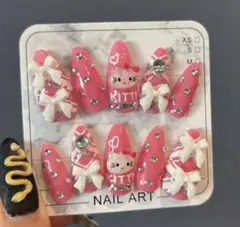 No.42❤️キティちゃんネイル*アーモンド型*Mサイズ【現品】