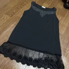 axes femme 黒 レースタンクトップ