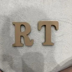 MDF製装飾用文字 R T