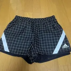 adidas チェック柄ショートパンツ