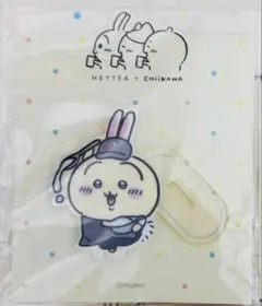 ちいかわ　大陸限定　Heyteaコラボ　ミニアクリルスタンド　うさぎ