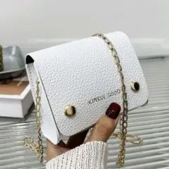 Q13 新品 未開封 ショルダーバッグ ミニ かばん 白 スクエアバッグ 可愛い