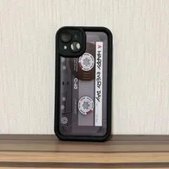 【新品】スマホケース スマホカバー iPhone14 カセットテープ柄