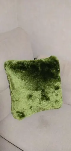 芝の様なデザインのクッションカバー