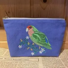 刺繍　コザクラインコ　ポーチ　ハンドメイド