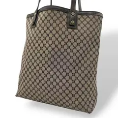 Item thumbnail for item ba07e56e-d0dd-4494-8655-8915460f5dc0
