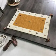 動物刺繍のウール玄関マット