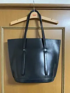 goro's 金メタル付き サドルレザートートバッグ goro´s 金メタル付き サドルレザートートバッグ