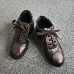 新品★phiten ファイテン レディース スニーカー 22.5㎝3E 4-55