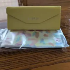 Item thumbnail for item 6d796752-ff0d-40f6-a61f-34a1d8bd69c7