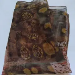 ブラウン系花柄ストール