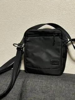 pacsafe ブラック サコッシュ