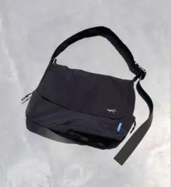 SEQUENZ TECH SHOULDER BAG