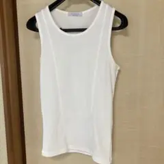 カットラインホワイトリブタンクトップ