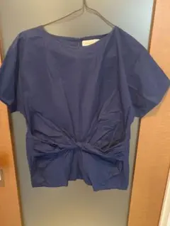 レディース　トップス　紺色　夏