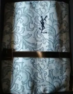 Yves Saint Laurent綿毛布