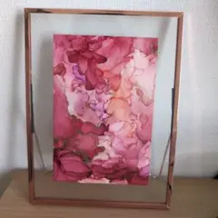 ピンク系抽象画 金色アクセント