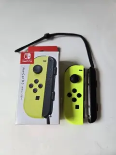 Joy-Con (L)　ネオンイエロー
