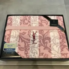 Yves Saint Laurent 毛布