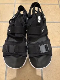 NIKEキャニオン　28cm サンダル黒