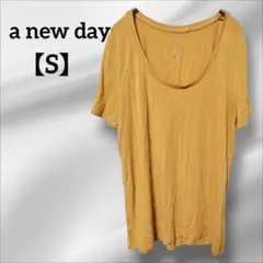 a new day【S】 マスタード Tシャツ
