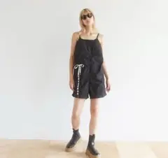 シールームリン　レースアップmilitaryショートロンパース
