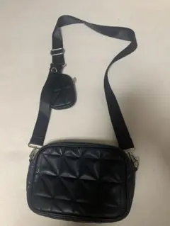 ブラック キルティング ショルダーバッグ