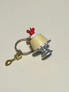 ディズニーリゾート　プリン　キーホルダー