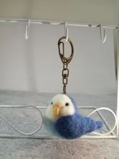 コザクラインコバイオレットのキーホルダー　ミニ　羊毛フェルト