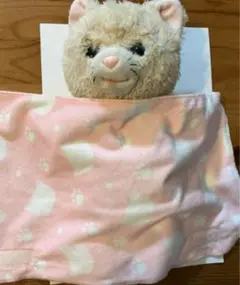 猫の足跡柄ハンカチ ピンク