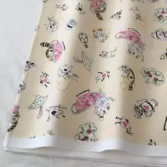 (1点限定)綿100%プリント生地/クリーム系ホワイト/不思議の国/2m