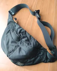 Item thumbnail for item f32d9f0f-d321-45dc-8d3c-410835fa5fc5