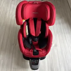RECARO Salia スポーティレッド　チャイルドシート