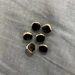 ボタン　6個