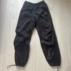 黒パンツ ウエストゴム 裾絞り　ZARA