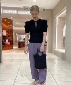 h beauty &youth 黒 パフスリーブ Tシャツ