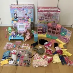 旧タカラの2代目リカちゃんの後期のなかよし病院セット新品ですが経年中は、新品です 旧タカラの2代目リカちゃんの後期のなかよし病院セット新品です