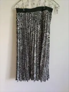 【ほぼ未使用】H＆M　プリーツスカート