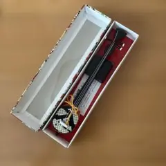伝統的な蛇皮線 木製 和柄箱付き