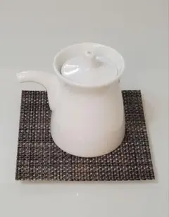 【美品】白山陶器 HAKUSAN G型しょうゆさし 小 ホワイト