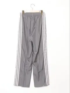 adidas トラックパンツ