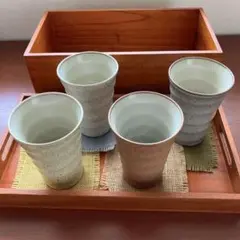 フリーカップ4個　蓋がトレイ【お盆】　収納箱