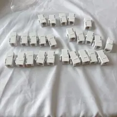 ☆20個入り オーディオファン RJ45 LANケーブル用中継コネクタ 白色