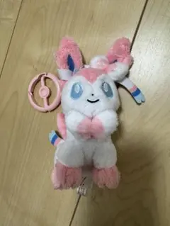 【美品】ポケモン　ニンフィア　カラビナ付きマスコットキーホルダー
