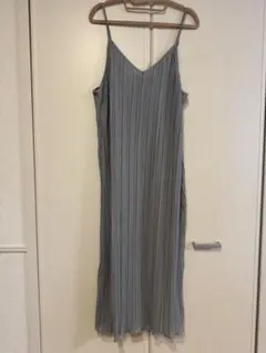 グレー プリーツ キャミソール ロングワンピース