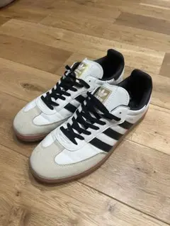 adidas スニーカー ホワイト/ブラック