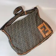 【超定番】フェンディ FENDI ズッカ ショルダーバッグ ヴィンテージ FF