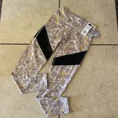 【新品】GUNZE Tuche ヨガパンツ　10部丈レギンス