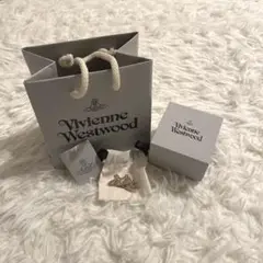 Vivienne Westwood ゴールドピアス