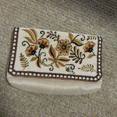 花柄ビーズ刺繍　クラッチバッグ　パーティーバッグ nouer ヌエール